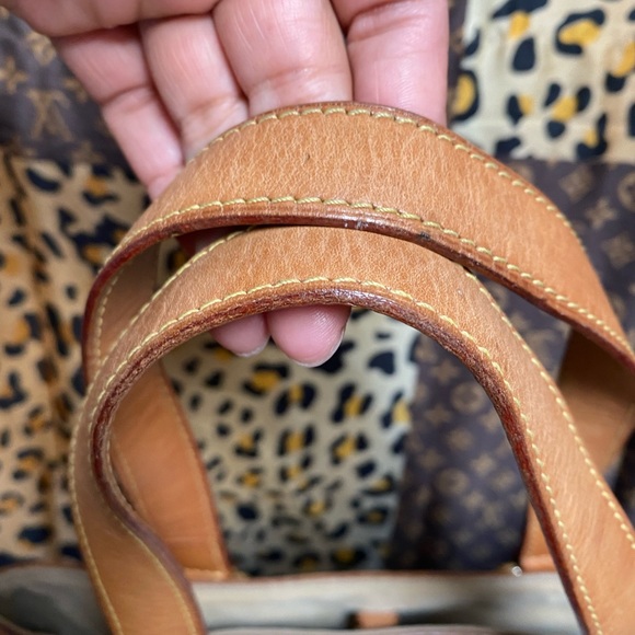 Louis Vuitton Hampstead PM in Azur - Picture 3 of 15